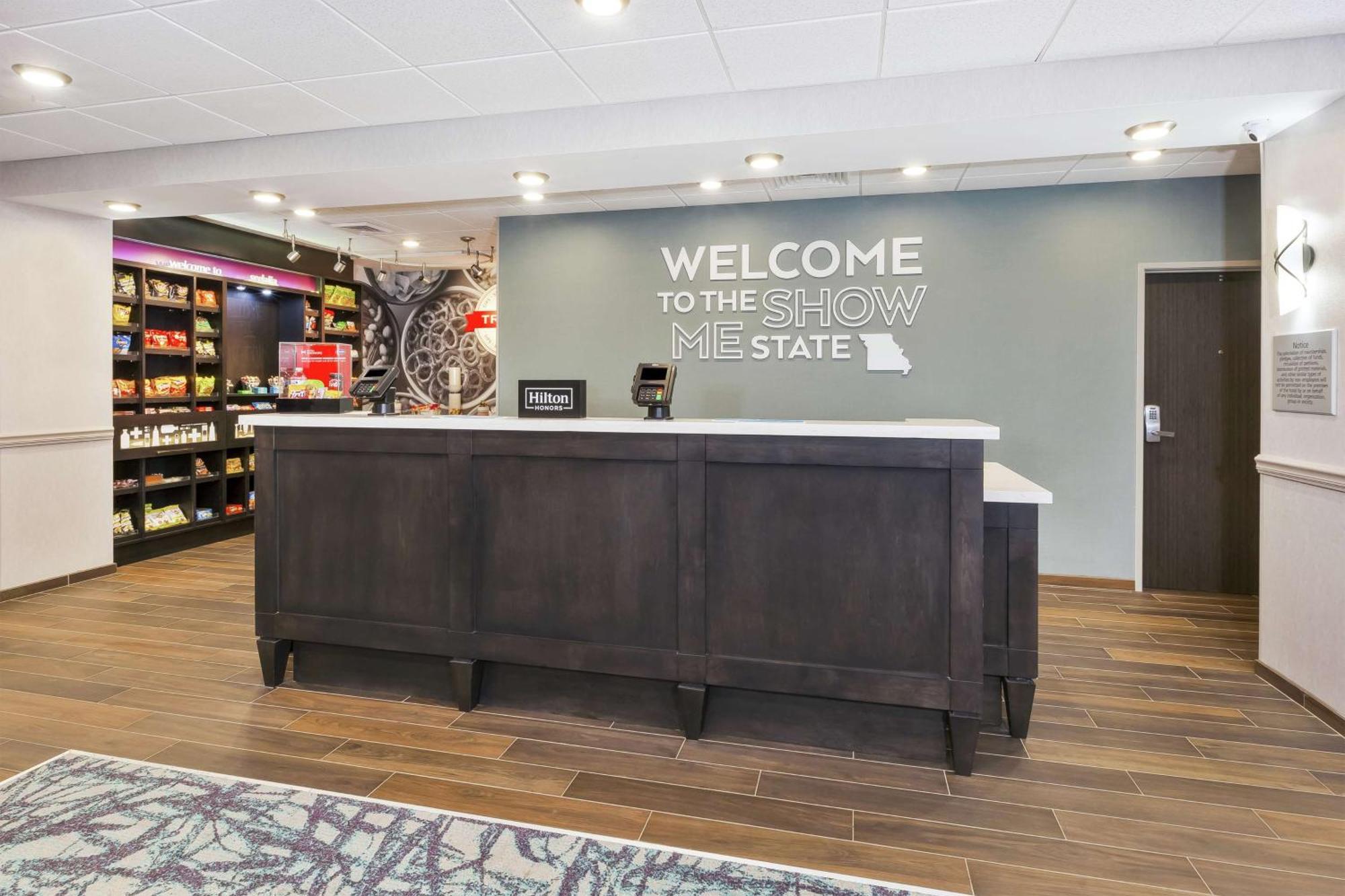 Hampton Inn Sedalia Exteriör bild